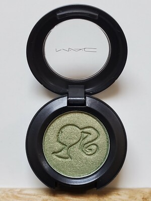 MAC Barbie SPRINGTIME SKIPPER Veluxe Pearl Eye Shadow (0.04 oz./Full Size)