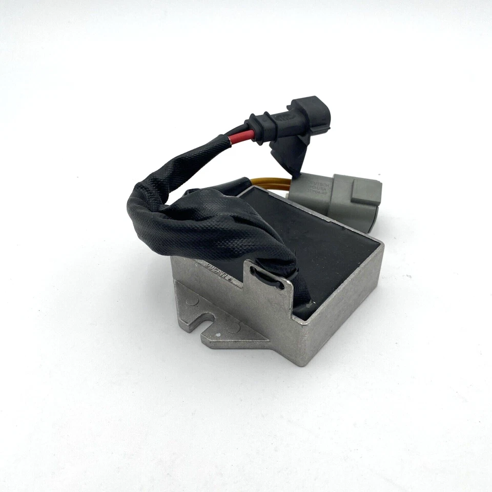 Новый из старых запасов оригинальный выпрямитель регулятора напряжения Buell Y0302.1AMC 2008-2010 11125R 1125CR - Изображение 4 из 4