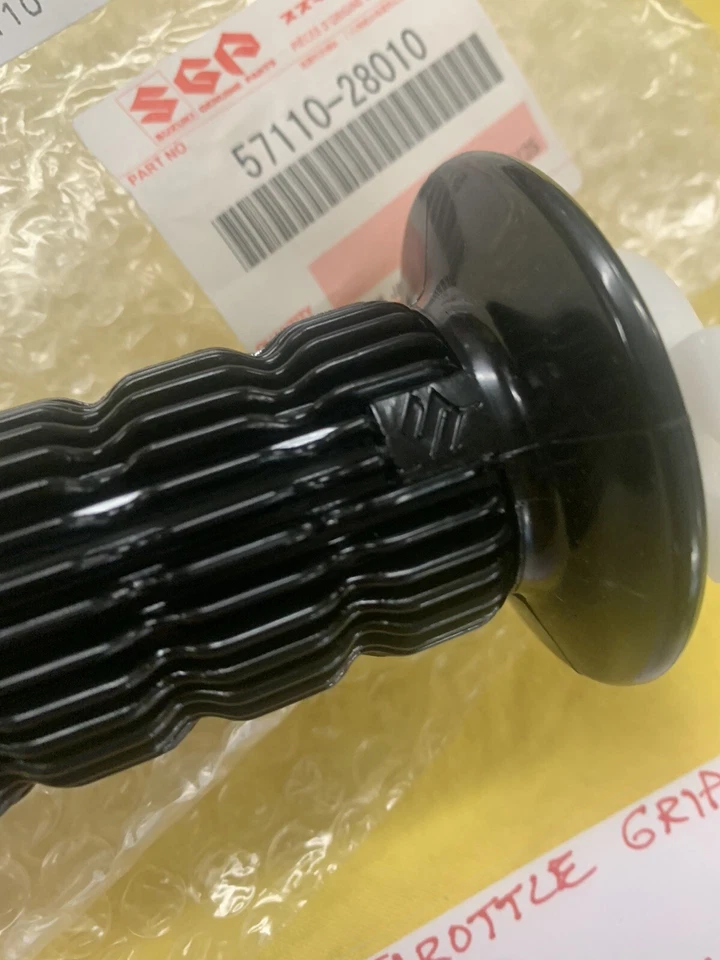 NUEVA EMPUÑADURA ACELERADOR SUZUKI (57110-28010) TS400,TS250,TS185,TS125,TC 185,RV,AHRMA Foto 3 de 3