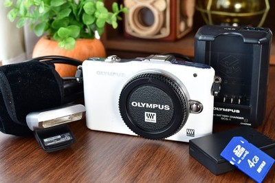 [Excellent+5] Olympus Pen mini E-PM1 White Mirrorless camera Body Only Japan