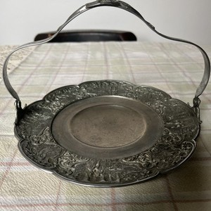 Antique SHEFFIELD Silver Plated Repoussé, Fruit/Bread Basket,Handled Made In USA
