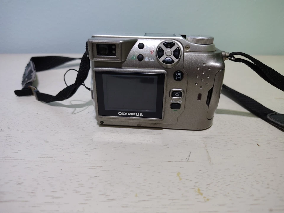 Olympus Camedia C-3020 Zoom Digital Camera & 128MB Card - Tested Works! - Image 3 of 4
