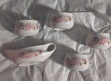 BOOTS HEDGE ROSE CERAMIC JUG AND  4 BOWLS