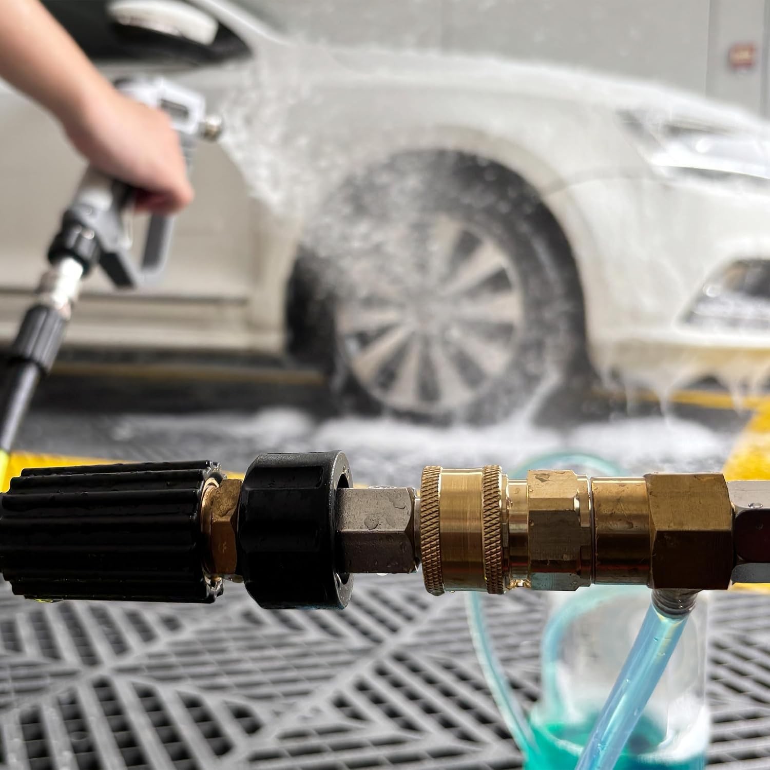 PWACCS Pressure Washer Chemical Injector, Downstream 2-3 GPM Brass 