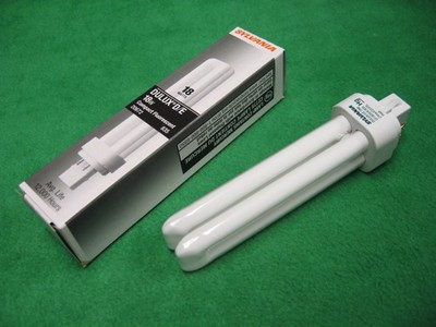 9 SYLVANIA DELUX D/E CF18DD/E/835 FLUORESCENT BULB 18W 3500K 4 PIN BASE 989LUMEN
