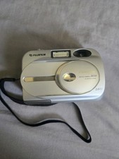 Fujifilm FinePix 2650 Digital Camera 2.0MP 3x Optical Zoom Silver Tested Working