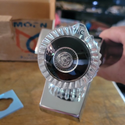 Vtg Moen Lavatory Bathroom Faucet 4320 In Chrome Parts Box Crystal Handle Swag - Picture 2 of 9