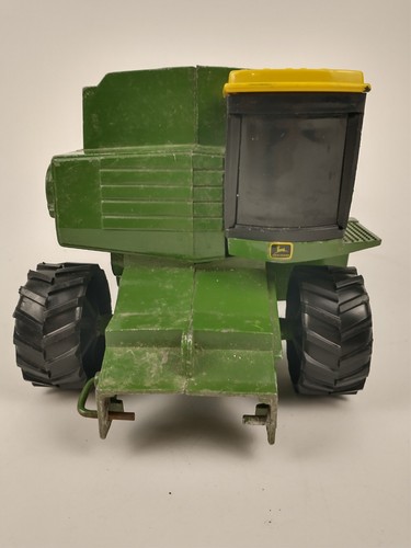 John Deere Turbo Combine 1/24 or 1/16 Scale ERTL Vintage - Picture 5 of 10