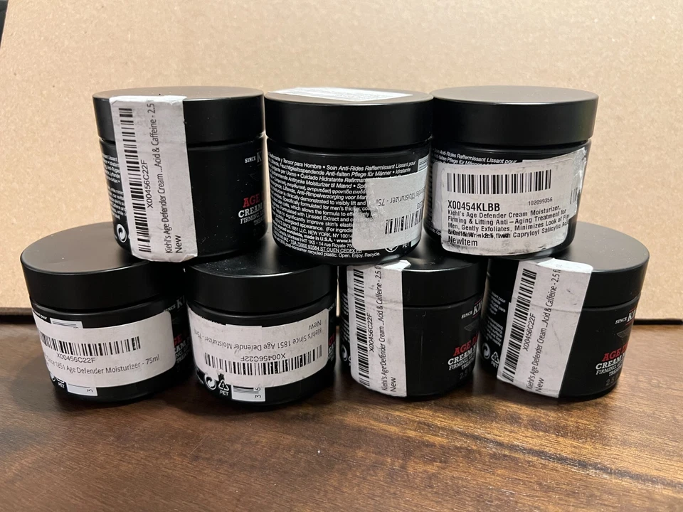 Crema hidratante antiarrugas Kiehl's Age Defender para hombre 2,5 oz/75 ml Foto 3 de 3