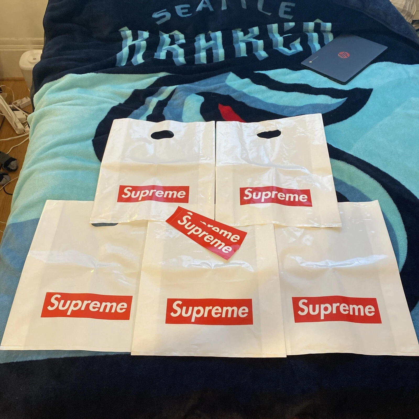 5 sacs en plastique Supreme