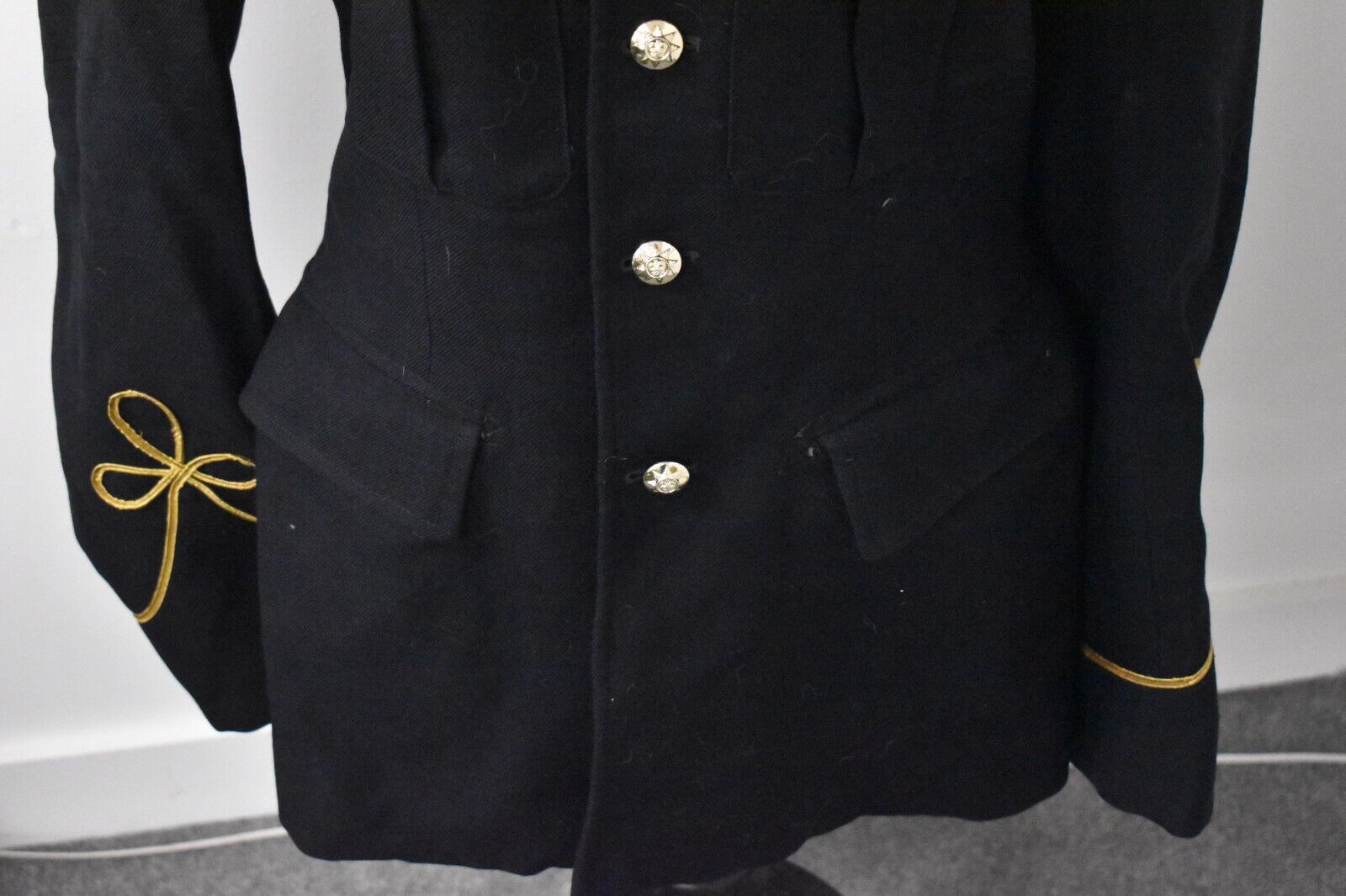Picture 4 of 24