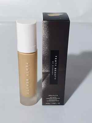 Fenty Beauty by Rihanna Pro Filt'r Soft Matte Longwear Foundation (Farbe 250)