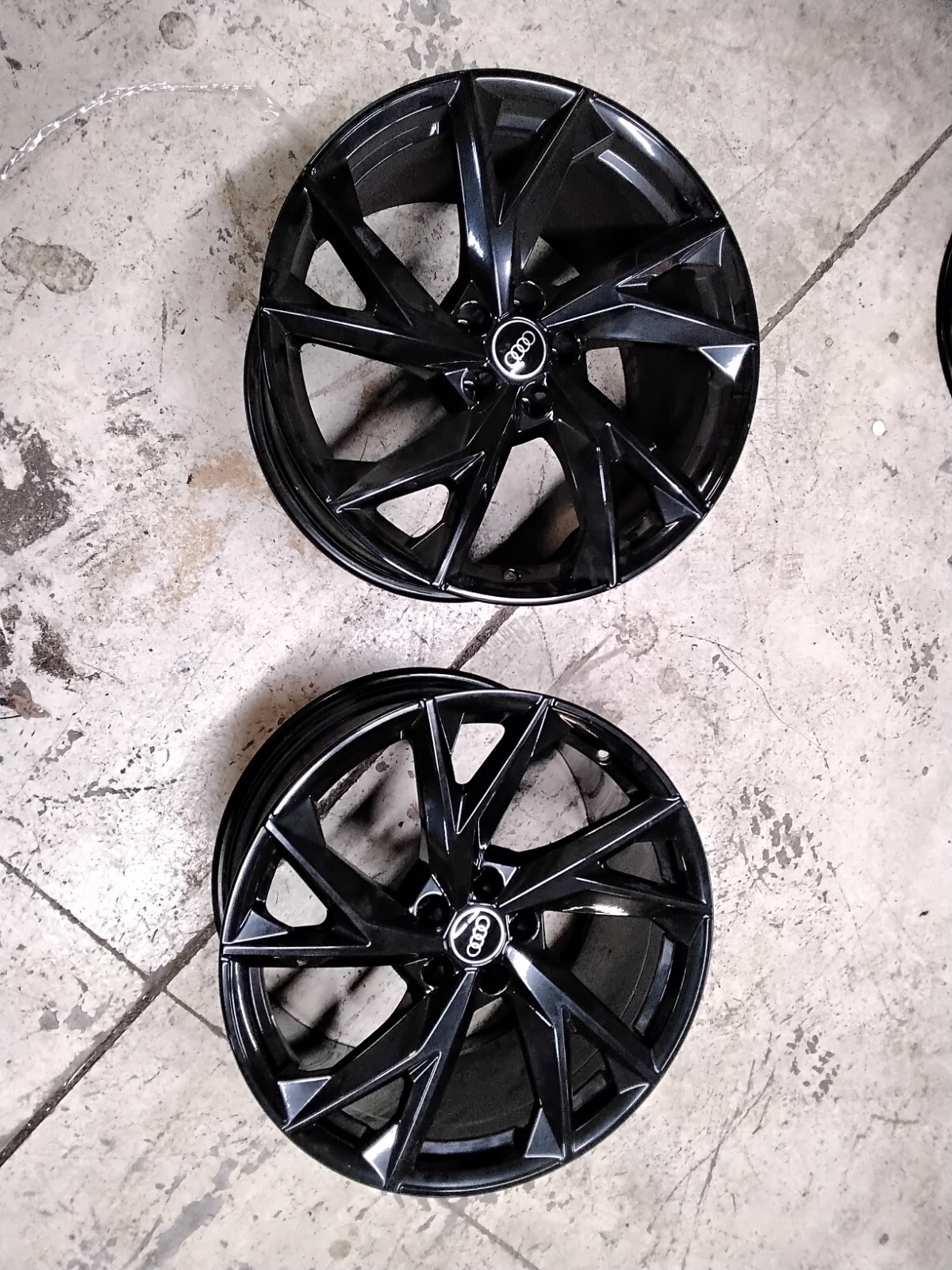 Audi R8 Rear Wheels Powder Coated Black Factory Part #4S0-601-025-BR 