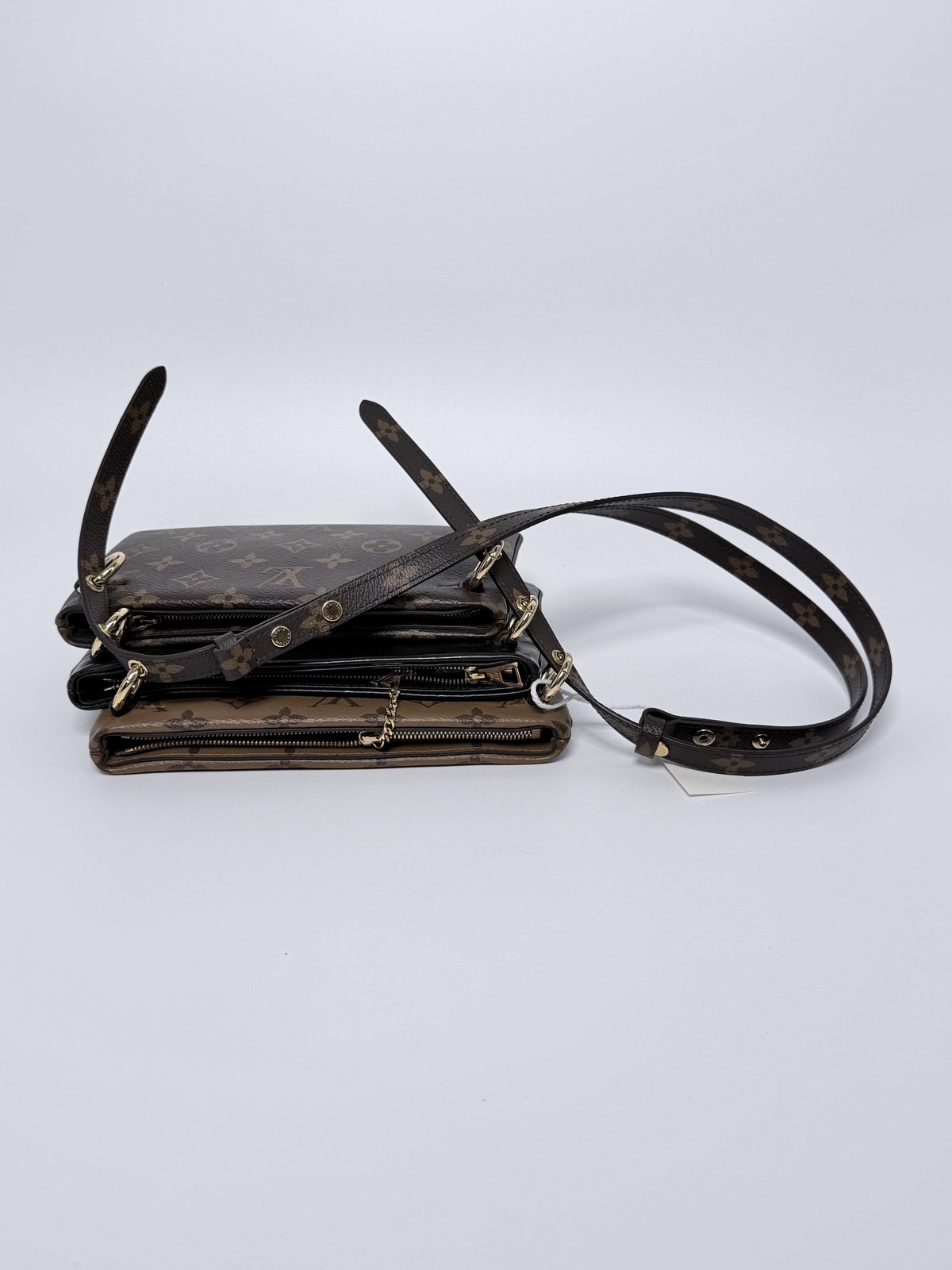 Louis Vuitton Monogram Reverse Pouch Crossbody Ba… - image 1