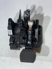 2012-2019 Fiat 500 1.4L Automatic Transmission Brake Pedal & Bracket 53100078