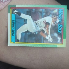 EXCELLENT / NM 1990 Topps Rookie Sammy Sosa Baseball Card #692 DOB ERROR
