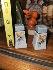 Vintage Ceramic Mid-century Japanese Salt And Pepper Shaker Rose Design