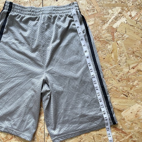 Boy's Sliver/Grey Champion Basketball Sports Shorts Size XL 30" Waist - Picture 7 of 7