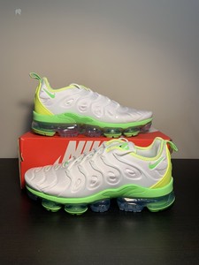 vapormax plus white green