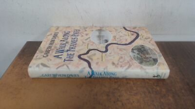 			A Walk Along the Thames Path, Gareth Huw Davies, Michael Joseph, 		