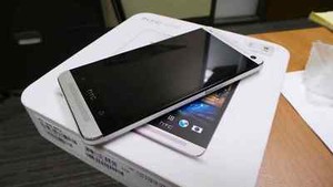 Unlocked-HTC-One-M7-Black-Blue-Red-Gold-Silver-Android-BOX-PACK