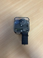 Krom Schröder DG150UG-6 pressure switch 84447521, New without original boxing