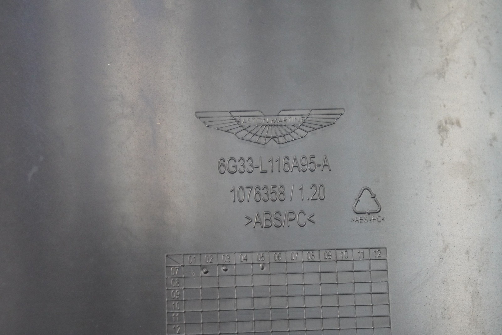 Rear Back Seat Center Console Storage Box Bin Aston Martin V8 Vantage 2006-16
