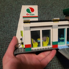 Lego City Service Station 60132 incomplete Read