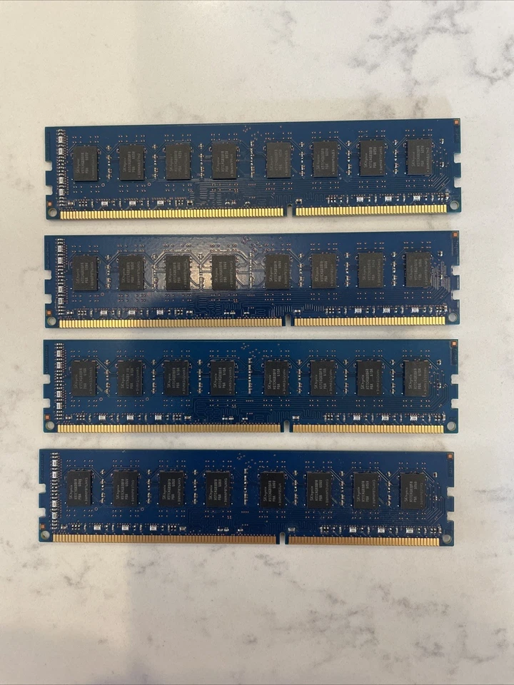 Memoria RAM Hynix 8 GB DIMM ECC PC3-12800U HMT41GU6BFR8A DDR3 Foto 4 de 4