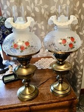 VINTAGE FENTON ART GLASS HAND PAINTED STRAWBERRY PARLOR LAMP