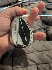 Right TaylorMade Qi sand wedge.sw. regular.........