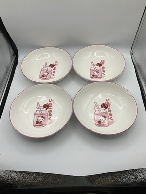 Four (4) HELLO KITTY By Sanrio Strawberry Milk Soup Dinner Bowls Approx 9  46 oz