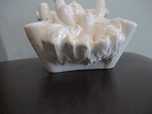 BABY JESUS PORCELAIN CERAMIC IN MANGER CRIB FIGURINE STATUE ATLANTIC MOLD CO. - Picture 2 of 11