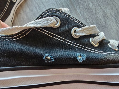 Converse Chuck Taylor All-Star | Low Top | Black • White | Youth Size 1.5 - Picture 9 of 9