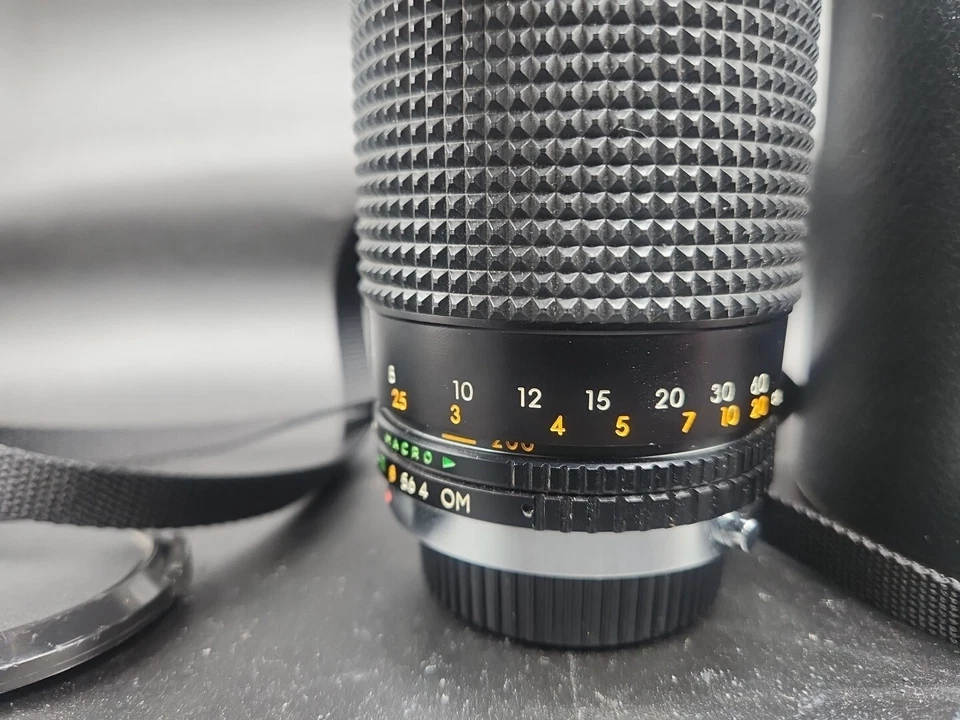 Lente zoom macro automático Sears multicapa 80-200 mm f 1:4,0 con estuche de cuero Foto 4 de 4