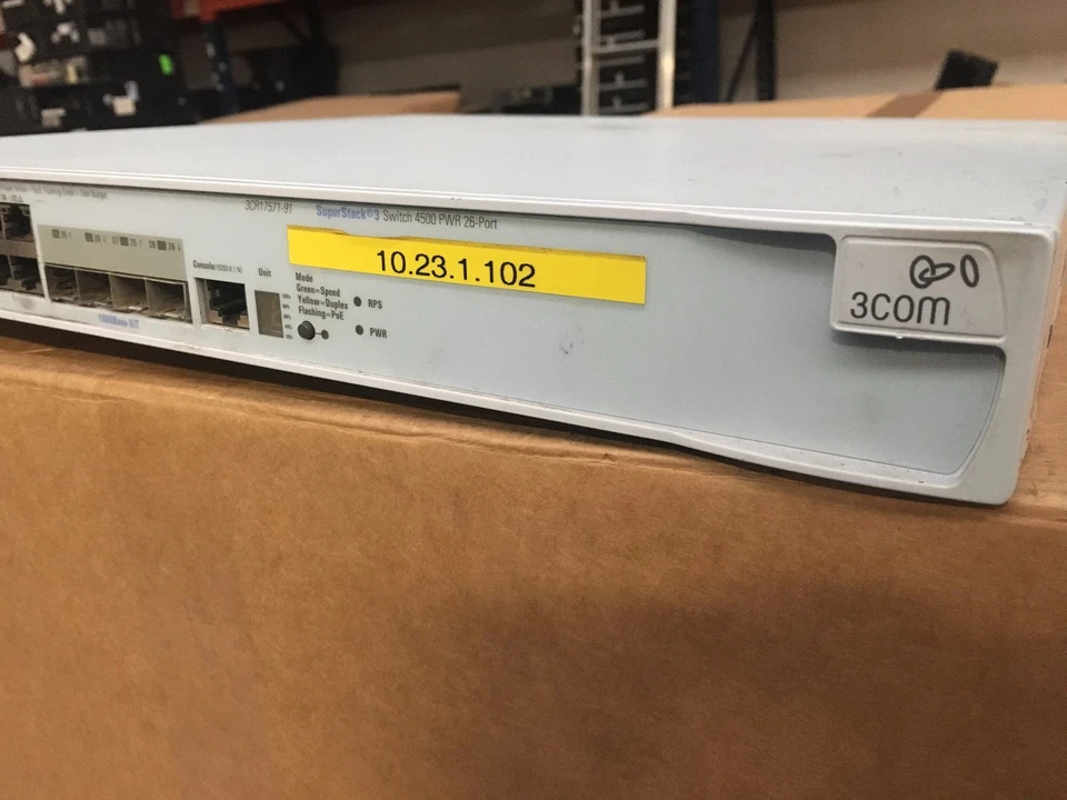 3com SuperStack 3 Switch 4500 PWR 26 PORT Model 3CR17561-91 P/N 1757-110-000 - Image 3 of 4