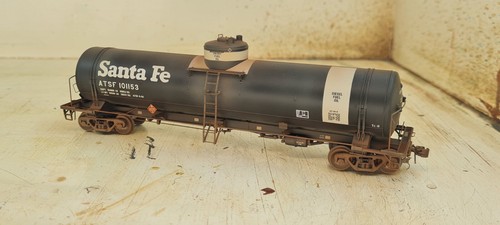 HO American Limited Models TK-N/TK-O tank car Santa Fe #ATSF 101153 Weathered