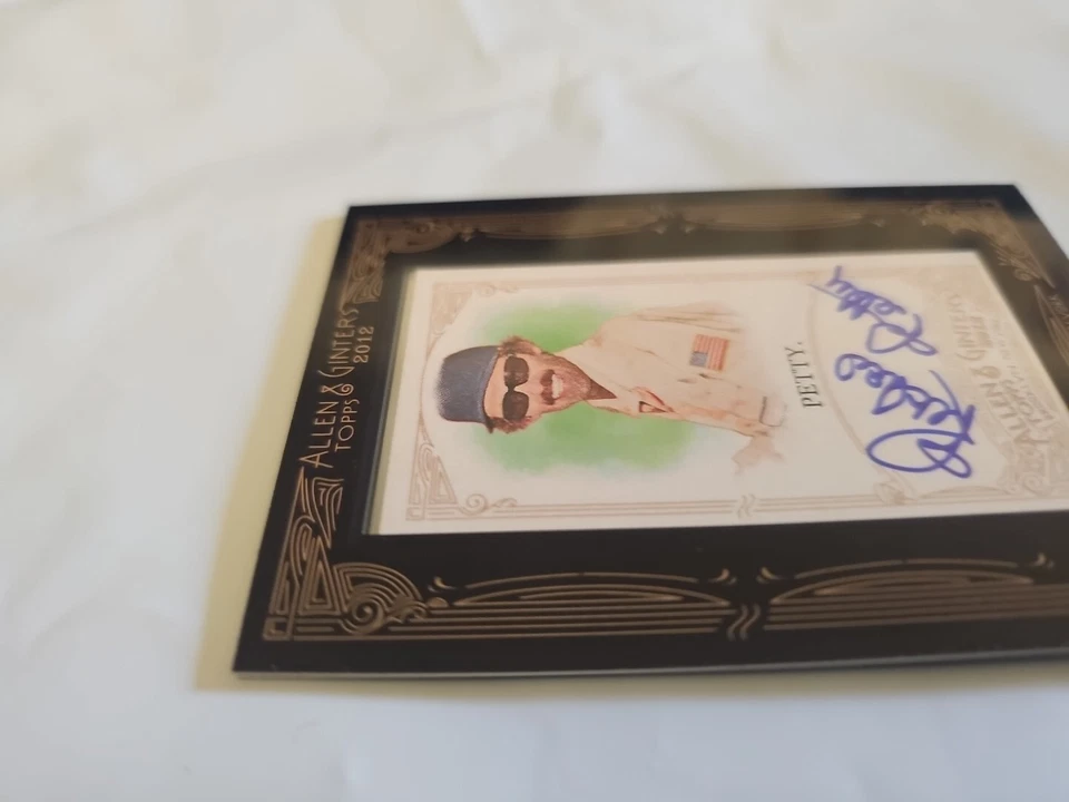 RICHARD "KING" PETTY NASCAR 2012 Topps Allen & Ginter Framed Mini on Card Auto - Image 3 of 4