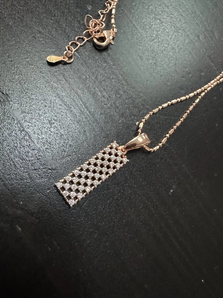 585 14K RG Estampado Vertical Barra de Cristal Colgante 19” Collar Cierre Cadena Foto 2 de 4