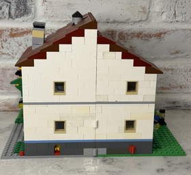 Lego 31012 Creator Family House Complete Set w/ Minifigures & Manuals READ!