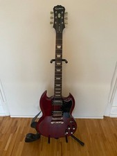 E-Gitarre Epiphone SG-400 Pro Cherry + Gurt + Gitarrenkoffer