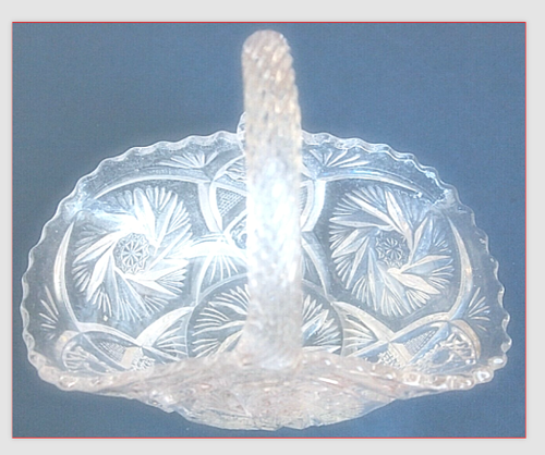 BASKET CUT GLASS CLEAR CANDY NUT DISH OVAL FLORAL HANDLE 7"X4.5"X5.5" HOME DECOR