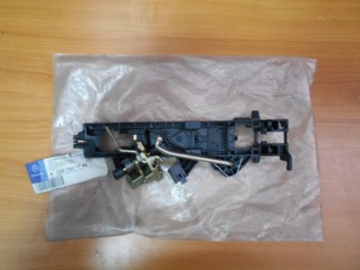 Brand New Genuine Rear Left Door Bearing Clamp - Mercedes W221 
