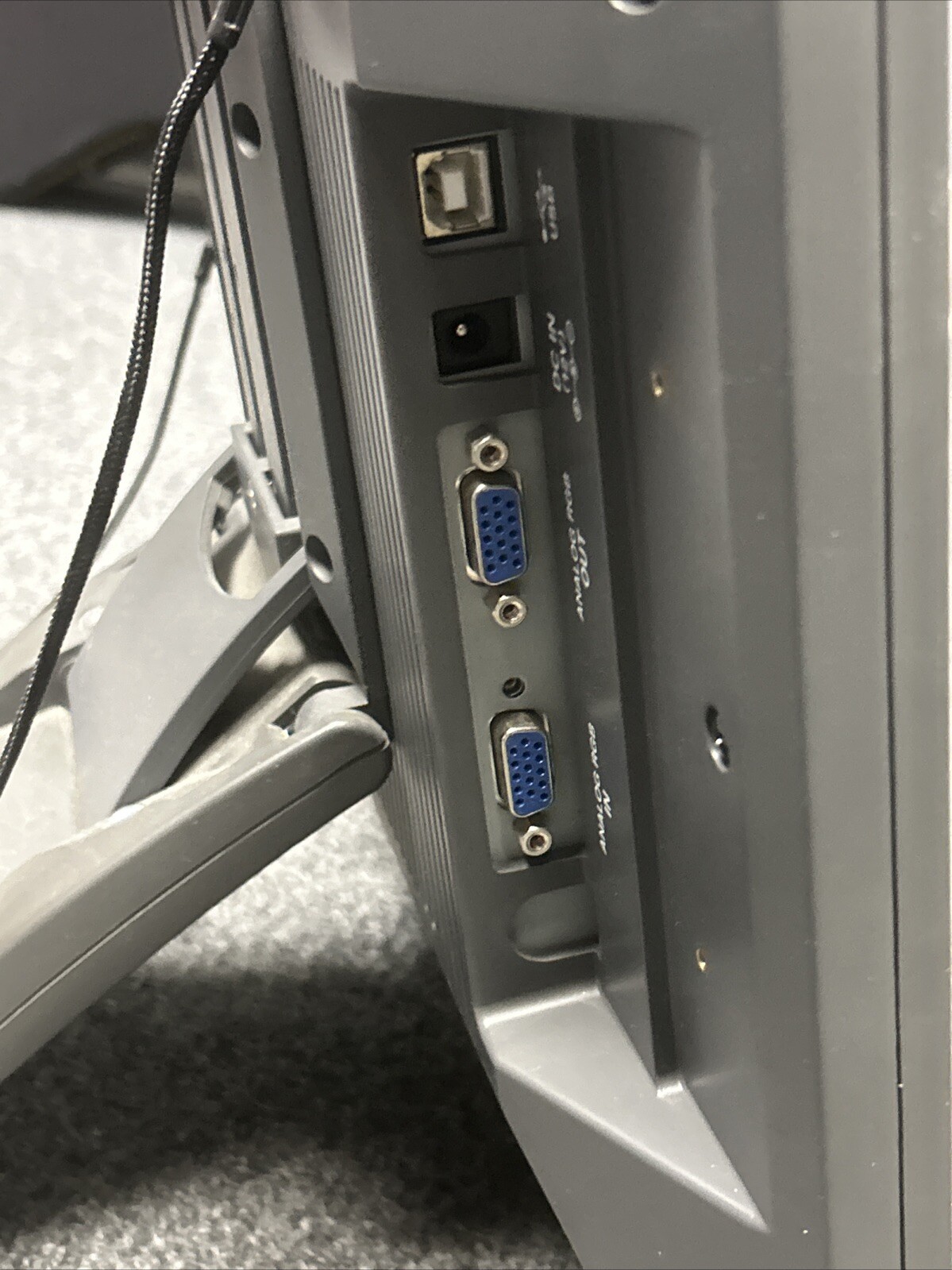 SMART TECHNOLOGIES SYMPODIUM ID 350 WITH PEN AND WITHOUT ADAPTER DTF-521B