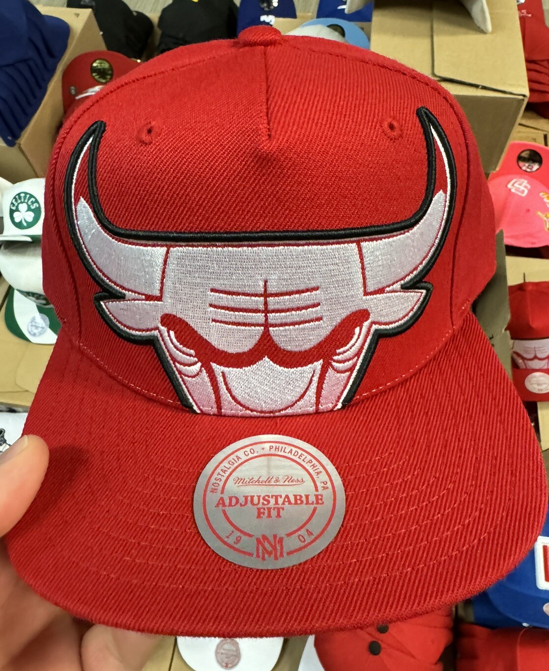 Gorra SnapBack De Los Chicago Bulls Mitchell & Ness Roja Oficialmente Licenciada