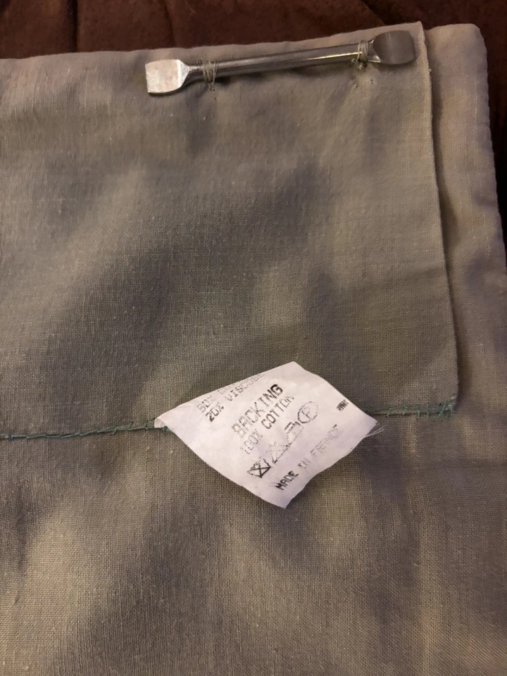 Vintage French “Brussels Floral Bouquet” European Wall Tapestry Made in France - Image 4 of 4