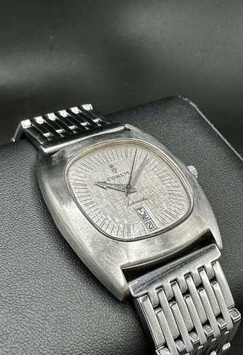 Corum Vintage Day Date Swiss Automatic 36mm x 42mm Cushion Case Circa 1970’s - Picture 4 of 12