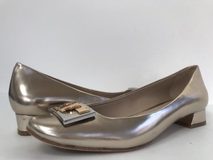 metallic pumps low heel