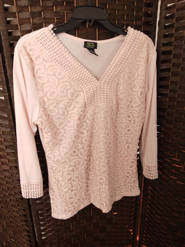 SHANNON FORD NEW YORK PEACH/ BEIGE LACY LONG SLEEVE V NECK SHIRT TOP LARGE