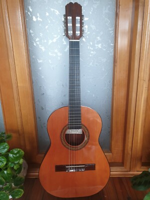 Guitarra Admira Infante 1/2. Afinación normal o como requinto. Buen sonido  | eBay
